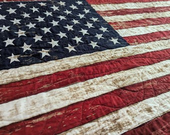 Quilted USA Flag Wall Hanging – Patriotic Americana Quilt Art, Door Banner, Handmade Quilt