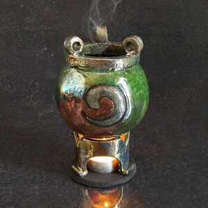Magical Raku Witch Cauldron - Wicca Ceramic Tool for Rituals, Aromatherapy & Decor - Multi Sizes and Colors
