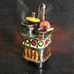Raku Tiny Stove Essential Oil Burner – Handmade Ceramic Tealight Candle Diffuser, Miniature Vintage Stove with Pots, Customizable Colors
