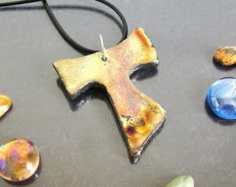 Tau raku céramique or argent, Croix de tau tau de Saint François de tau de collier fait main, assise, tau, pendentif en céramique de tau