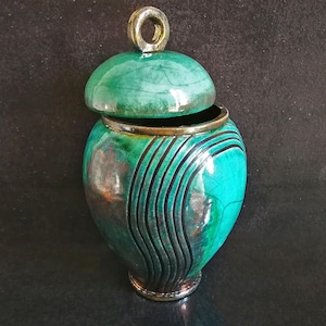 Urna Cineraria in Ceramica Raku – Elegante Memoriale per Ceneri Umane o Animali – Con Incisione, Vari Colori e Misure (0,3 /0,75 /2 /5 L)