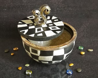 raku ceramic jewelry box / jar with geometric mosaic pattern black and white, personalized color, small medium and large size, modern decor