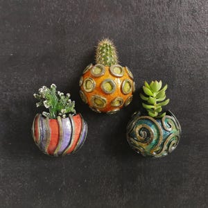Jarrones de pared de cerámica Raku, decoración costera, maceteros para interior y exterior (individual o en juego de 3) con colores personalizables.