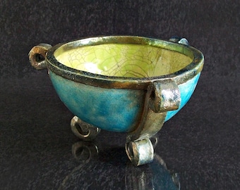 Raku Tripod Cauldron Bowl – Ritual Altar Bowl for Burning & Offerings | Handmade in Italy