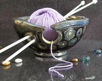 ceramic knitting bowl, raku pottery bronze yarn bowl, bowl for knitting, gift for knitters, crochet bowl, handmade yarn holder, raku bowl