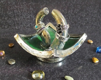 Raku Keramik Untertasse grüne Ringe, Land markieren, Schmuck Tablett mit gold trim, quadratische Platte Schmuckschatulle mit Zapfen