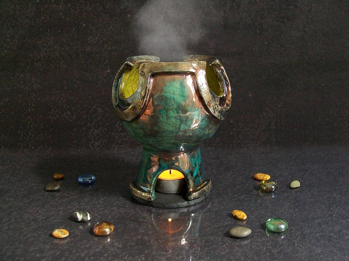 Bruciatore Per Oli Essenziali In Porcellana Bianca - A Forma Di Fiore, Altezza 9,5 Cm - 2
