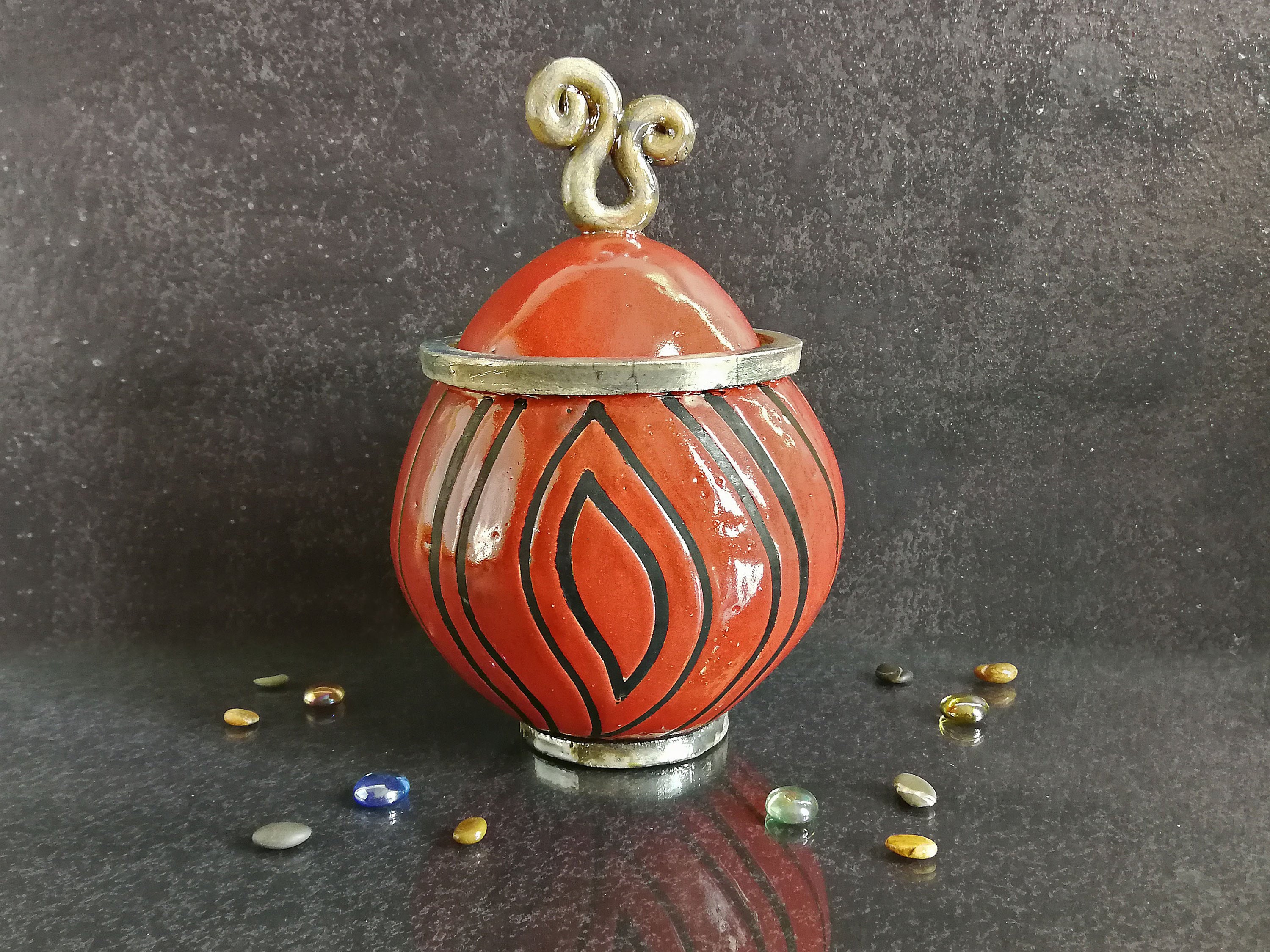 Elegante Piastra Di Ceramica Bianca Con Finitura Lucida E Bordo Dettagliato Su Sfondo Trasparente Png 888418 45396
