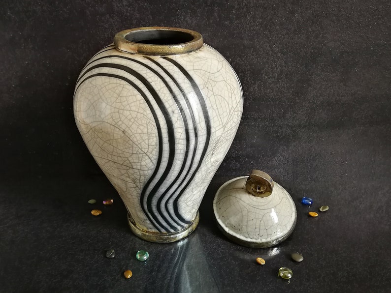 Raku pottery white urn for human or pet ashes, minimal and elegant design inspired by oriental shape, various colors and size available image 1