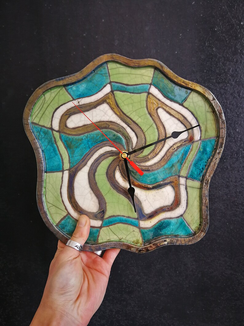 Orologio da Parete in Ceramica Raku – Orologio Astratto Moderno Senza Numeri – Design Organico Art Nouveau – Fatto a Mano in Italia immagine 6