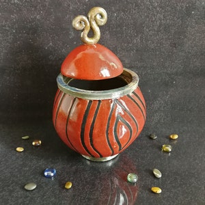 INTAJ Urne Cinerarie in Legno per Ceneri Umane - 115 lbs, Design Albero della Vita Intagliato a Mano, Adatte per Uomini, Donne, Mamma, Papà - Approvate TSA, Scatola Urna Commemorativa Decorativa