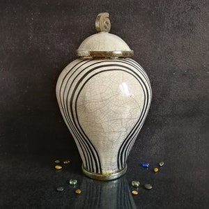 Raku pottery white urn for human or pet ashes, minimal and elegant design inspired by oriental shape, various colors and size available image 2