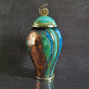 Aquatische blauwe Raku-urn - artistieke keramische as-herdenkingsplaats - handgemaakt gedenkteken voor mens of huisdier, aanpasbare kleuren