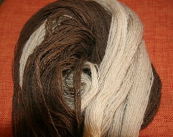 110gr) =50 gr Merinno branco 60gr alpaca marrom fiado à mão