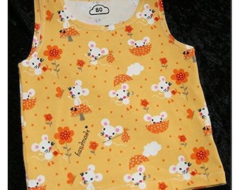 Conjunto infantil camisa, saia, gorro tamanho ratos. Top 80, saia + gorro em jersey de algodão costurado com overlock feito à mão