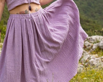 Demetra model long skirt in lilac muslin with elasticated waist. Size 38/44 with elastic waist.