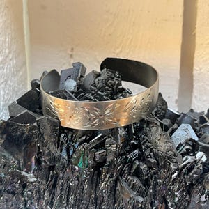 Sterling Silver Cuff Floral Engraving - Vintage