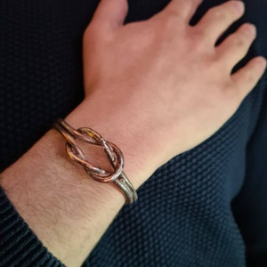 Handgeschmiedetes Kupfer Love Knot Manschette Armband für Männer und Frauen, Herren Valentinstag Geschenk