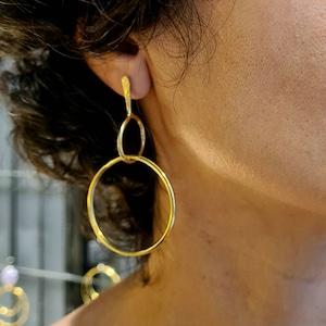 Stora guldfärgade ringörhängen, dubbla cirklar örhängen, två cirklar örhängen, långa mässingsörhängen, stora ringar, guldfärgade boho örhängen för kvinnor