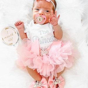 Baby Girl Clothes, Baby Girl Coming Home Outfit, Newborn Girl Photo Outfit, Personalized Baby Girl Bloomer Set