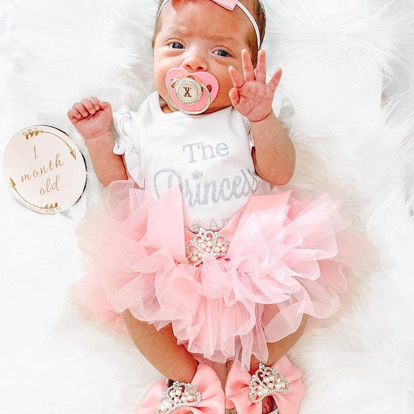 Tenue pour le retour à la maison pour nouveau-né : body de princesse, bloomer rose et bonnet papillon