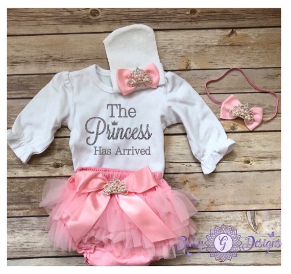 the princess has arrived coming home outfit