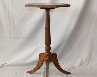 Custom Engraved Medium Pedestal Table