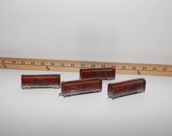 Vintage N Scale Train Cattle Cars Set of 4 Pre-owned (FREE SHIPPING)