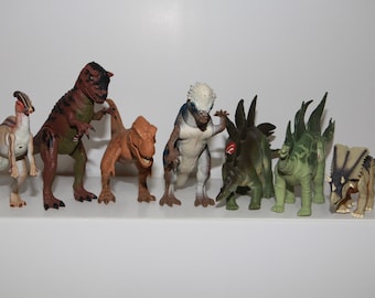 Vintage Jurassic Park Dinosaurs Pre-Owned (FREE SHIPPING)