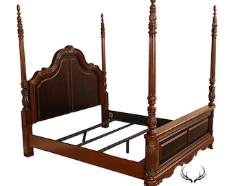 Pulaski Furniture 'St. Raphael' King Poster Bed