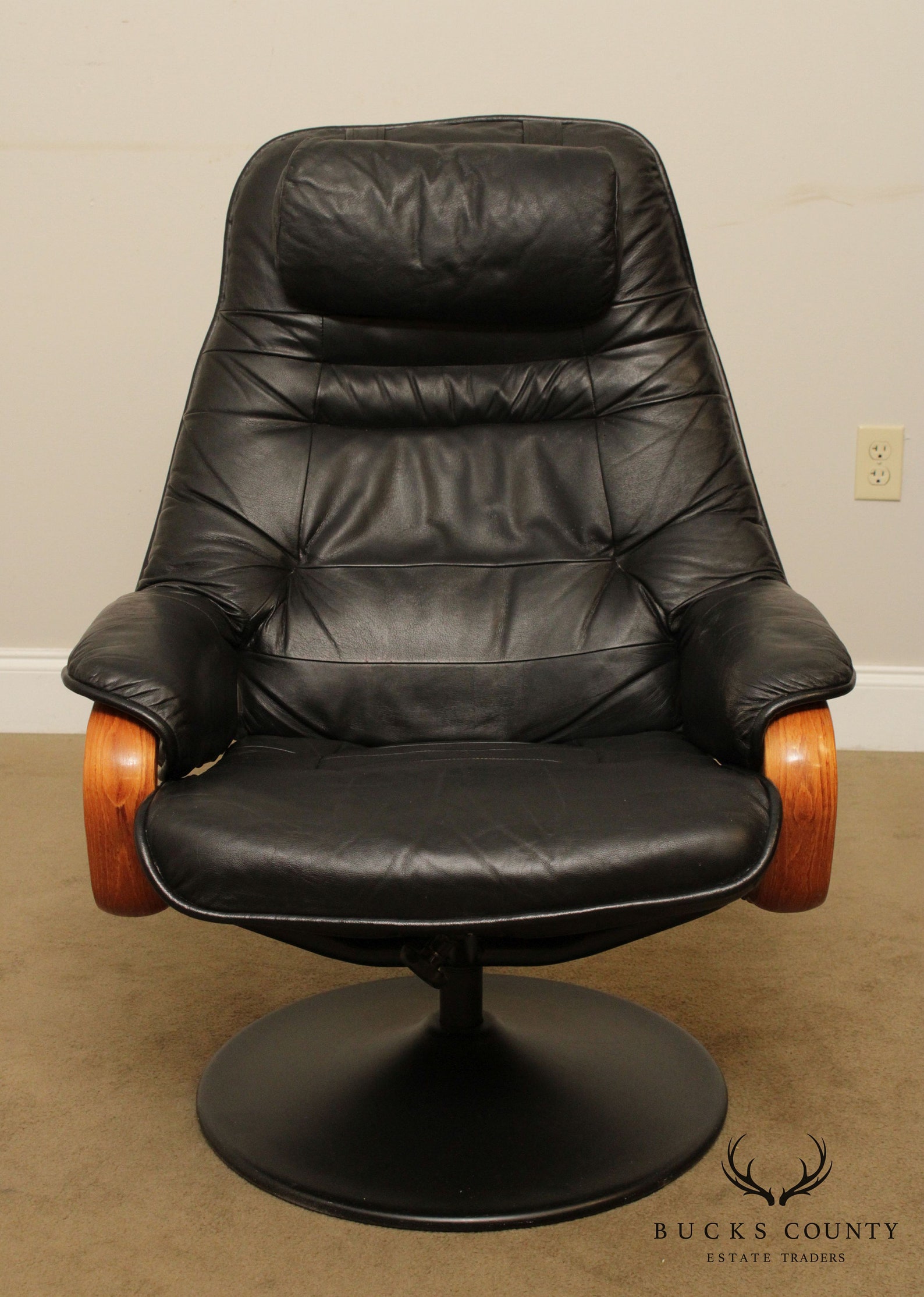 Chairworks Sabatinni Collection Black Leather Recliner Lounge Chair