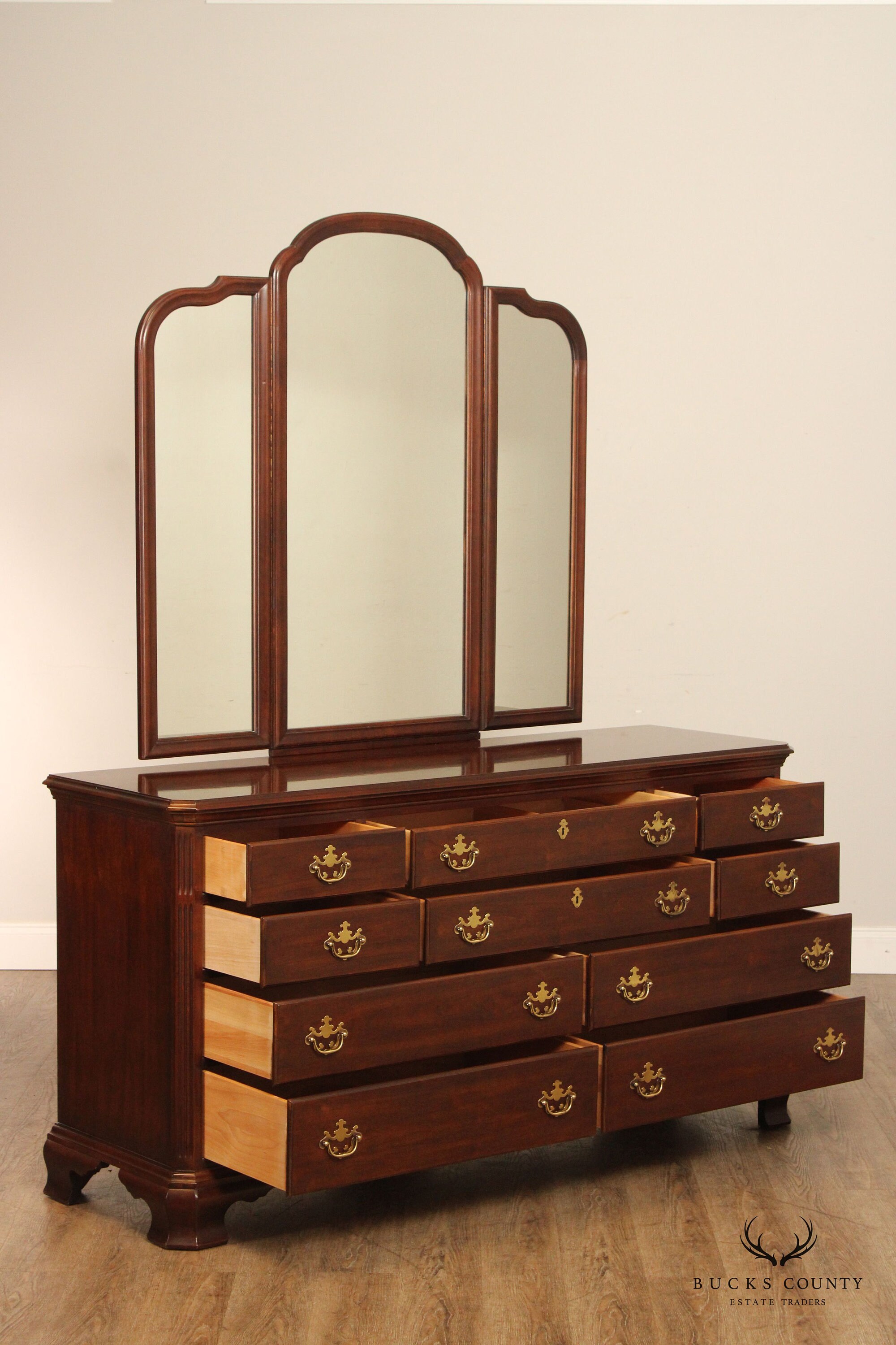 お歳暮 人気 Drexel Heritage Vintage Cherry Dresser With Mirror - Etsy 鏡