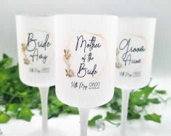 Wine Glass, Mother of The Bride Gift, Frosted Glass, Frosted Wine Glass, Personalised Glass, Wedding Gift, MOTB Gift, Wedding Day Gift