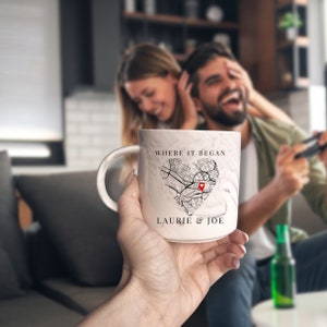 Mug carte couple personnalisée, tasse à café d'anniversaire, cadeau pour elle, cadeaux personnalisés, cadeaux de couple, carte personnalisée, mug cadeau carte où tout a commencé