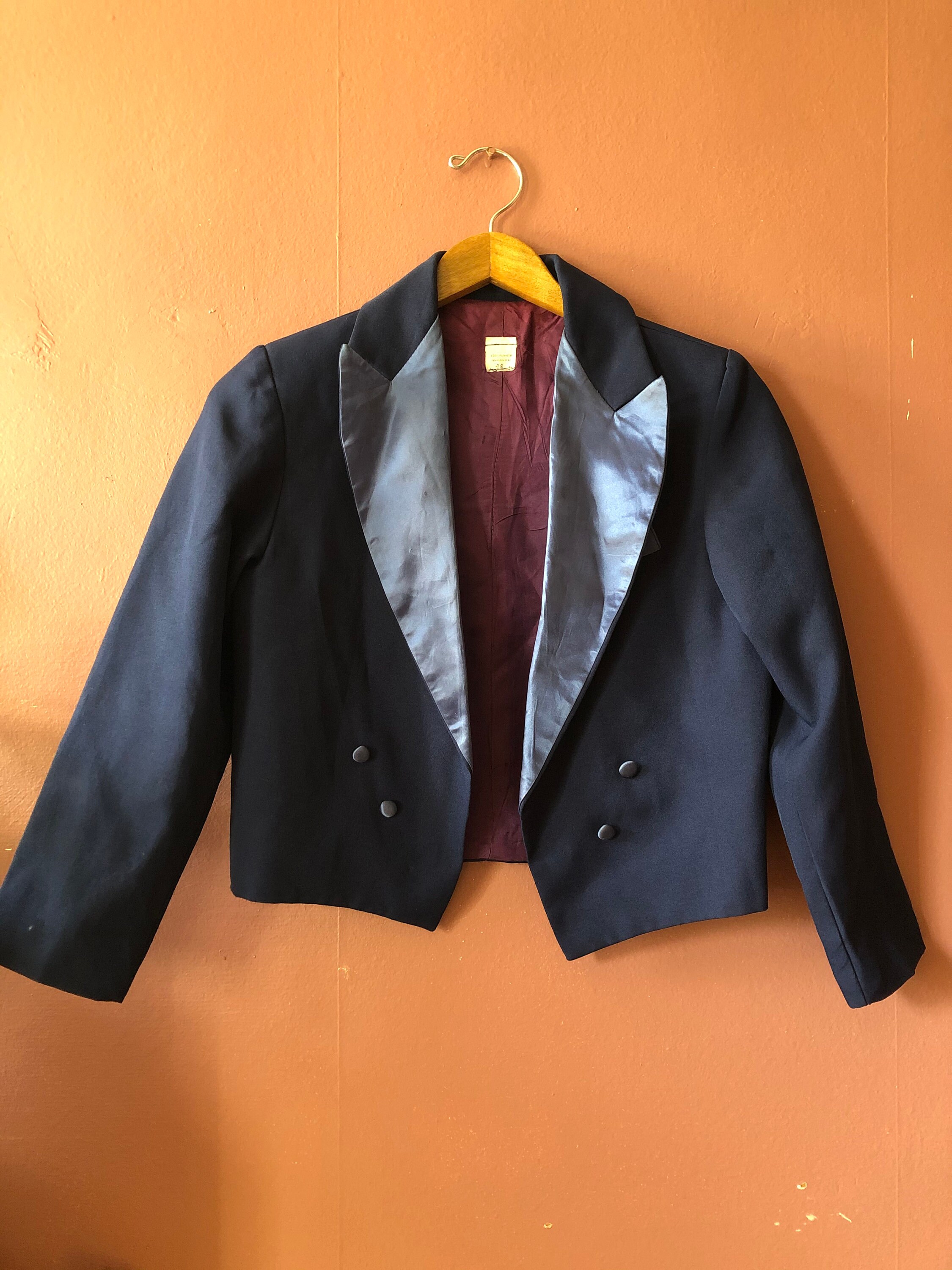 cropped navy blazer