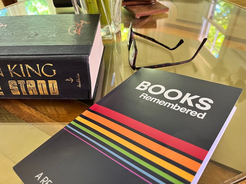 Reading Journal | Book Review Journal and Logbook | Track your books with a physical Reading Planne