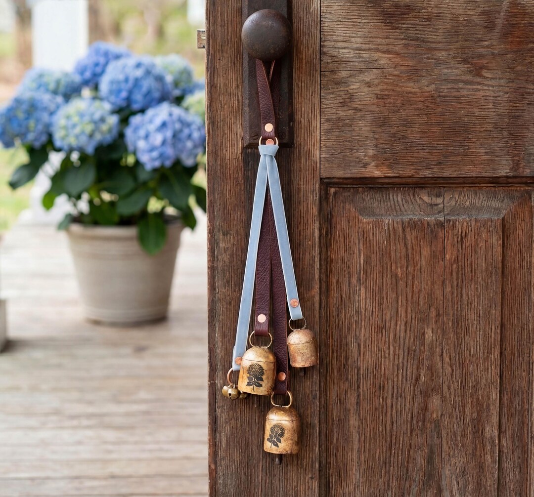 Hydrangea Engraved Door Bells: Spring Entryway Decor, Housewarming Gift ...
