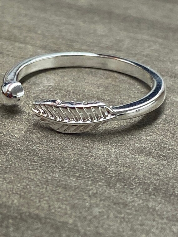 Feather memory ring deals