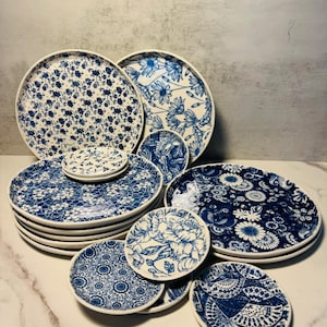 Ręcznie robione duże talerze porcelanowe | Wzór w kolorze niebieskim i białym | Talerz obiadowy | Delft Blue Pottery