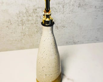 Ceramic Olive Oil Bottle: Speckled White Pottery Cruet with Gold Pourer