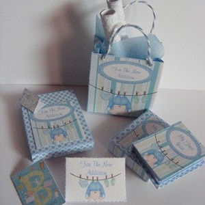 Domek dla lalek Miniatura Niebieski Baby Shower Wypełniony Worek Pobierz