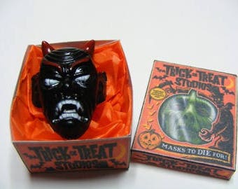 Halloween Mask 1/12th dolls house miniature Halloween Accessory