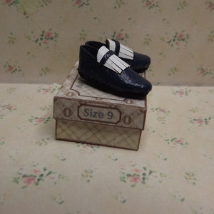 1/12th Scale Miniature Mens Blue Leather Golf Shoes. image 2