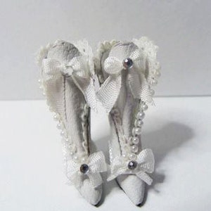 Miniature Real White Leather Dolls House Weddding Boots