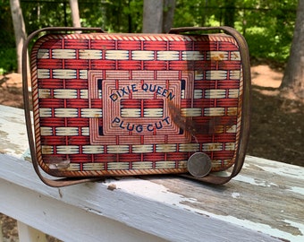 Vintage Dixie Queen Plug Cut Tin Metal Handles pail 8 inches x 4 x 5 lunch pail style, rusty crusty, kitsch decor, man cave decor