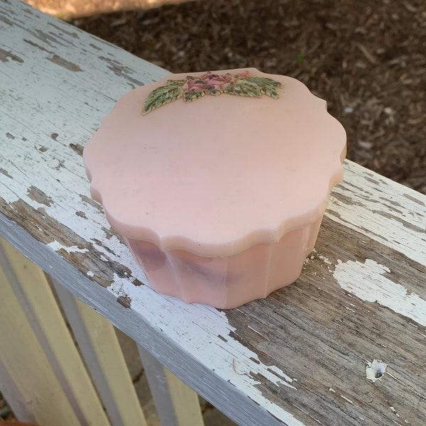 Schwarz Bros Pink Plastic Powder Box, Patten Pending, Powder Puff Holder with power puff, Rose Design on Lid, 1950s, GlenDale, CA