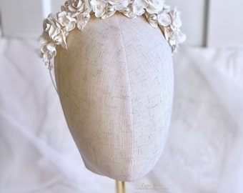 EKATERINA floral bridal crown. Pearl bridal headpiece. Bridal crown. Wedding floral headpiece.