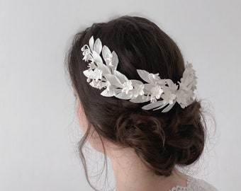 PETAL DELICACY floral bridal headpiece. Wedding floral headpiece. Bridal floral wreath. White bridal headpiece, Wedding floral crown.