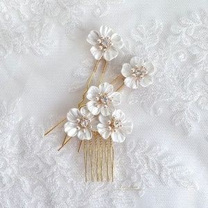 ROXY bridal hair pins. Floral bridal hair pins. Wedding floral hair pins. Bridal hair comb. Wedding hair comb.