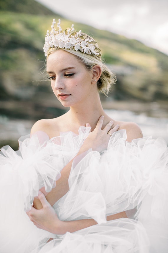 PHOEBE Bridal crown. Bridal headpiece. Floral crown. Blossoms headpiece. Wedding crown PHOEBE Bridal crown. Bridal headpiece. Floral crown. Blossoms headpiece. Wedding crown